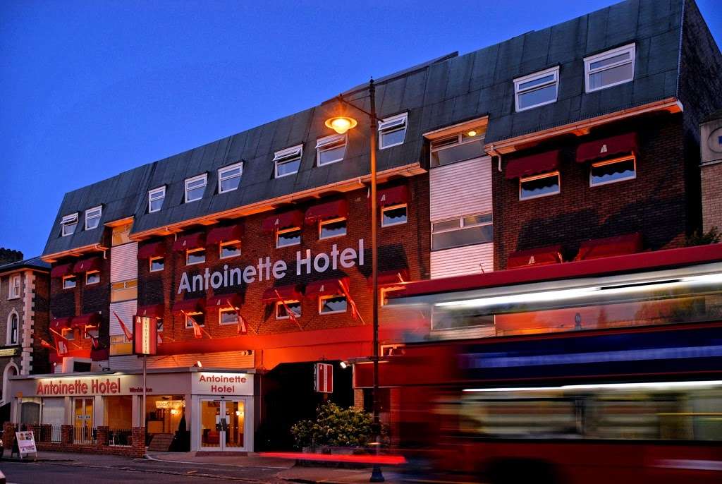 Antoinette Hotel Wimbledon | The Broadway, London SW19 1SD, UK | Phone: 0844 567 8955