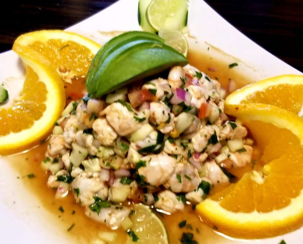 Mariscos La Barquita | 20539 Devonshire St, Chatsworth, CA 91311 | Phone: (818) 960-4237