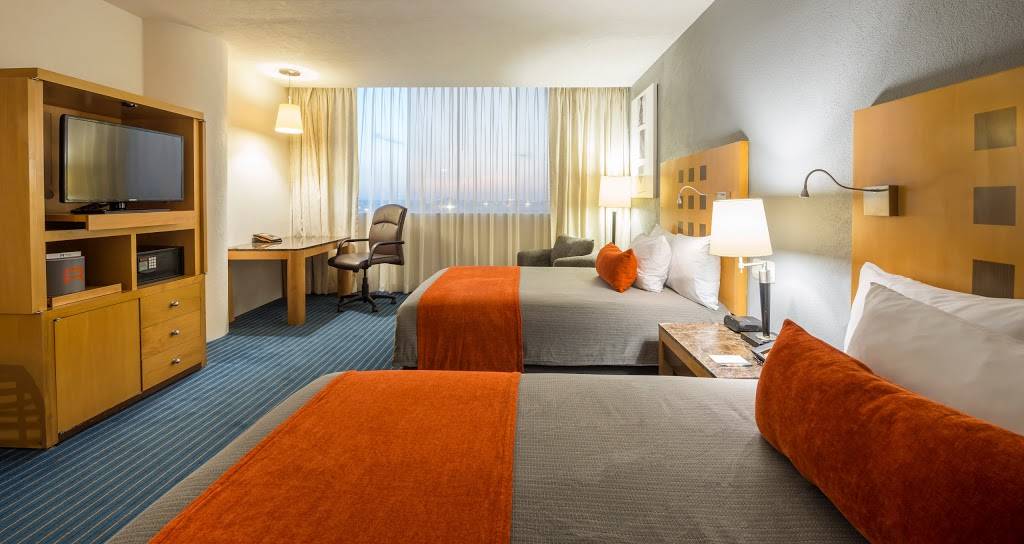 Real Inn Hotel | Av Reforma 5430, Lagos, 88290 Nuevo Laredo, Tamps., Mexico | Phone: 867 711 0300