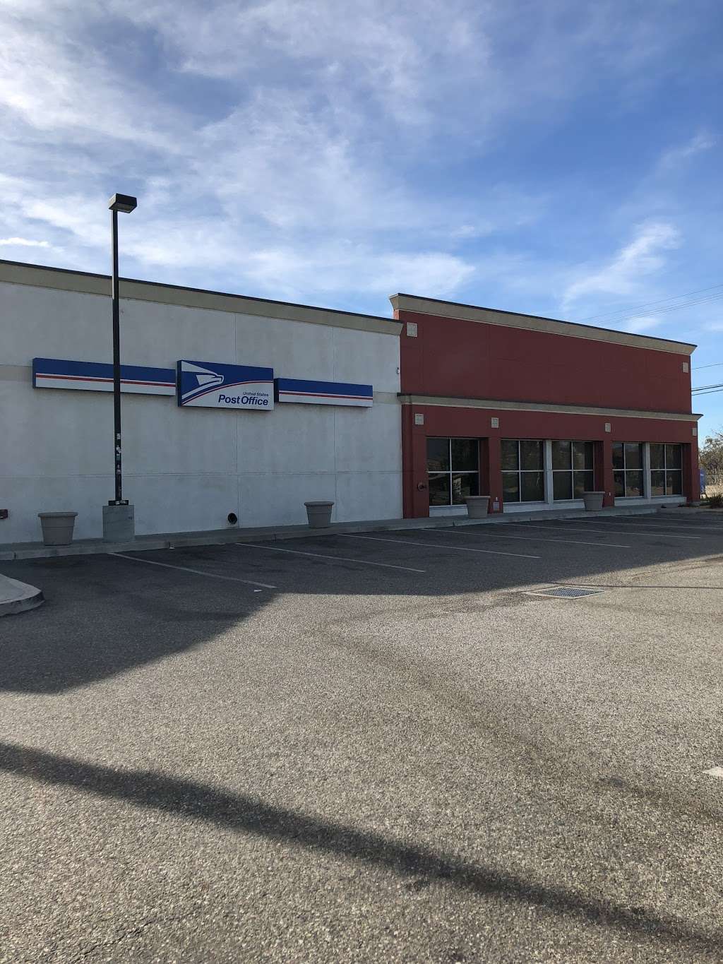 United States Postal Service | 16731 Santa Ana Ave, Fontana, CA 92337, USA | Phone: (800) 275-8777