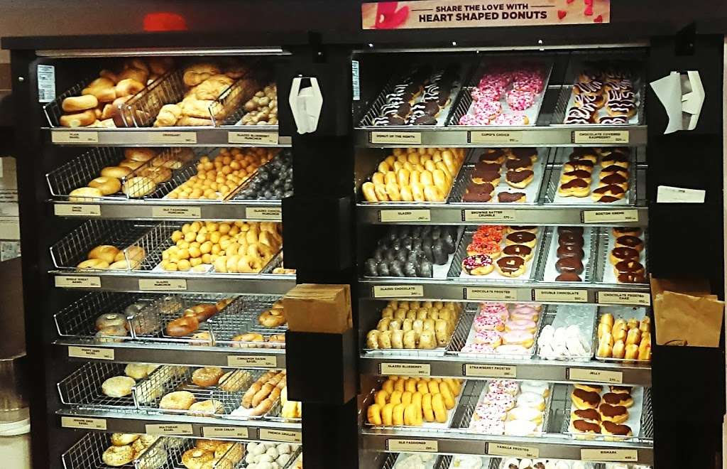 Dunkin | 451 S Duncan Dr, Tavares, FL 32778, USA | Phone: (352) 609-2236