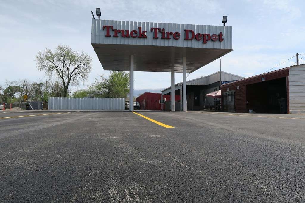 Truck Tire Depot | 4524 N McCarty St, Houston, TX 77013, USA | Phone: (713) 675-1090