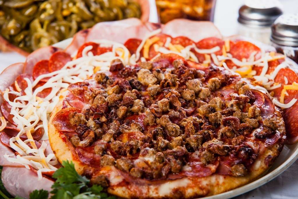 PizzaMan Dans | 144 Los Angeles Ave, Moorpark, CA 93021 | Phone: (805) 658-6666