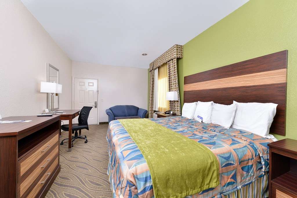 Americas Best Value Inn & Suites - Downtown Houston | 2536 North Fwy, Houston, TX 77009, USA | Phone: (713) 692-2300