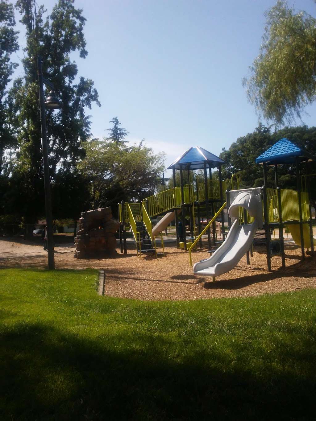 Hillview Park | 300 Atlantic Ave, Fairfield, CA 94533, USA | Phone: (707) 428-7428