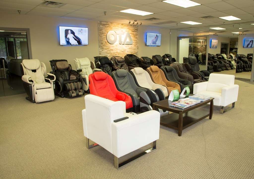 Titan Chair - Massage Chairs | 1303 Marsh Ln, Carrollton, TX 75006, USA | Phone: (888) 848-2630
