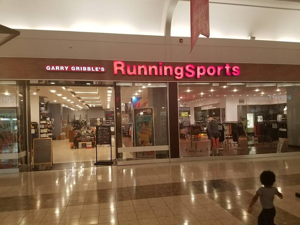 Garry Gribbles Running Sports - Kansas City | 8600 Ward Pkwy, Kansas City, MO 64114, USA | Phone: (816) 363-4800