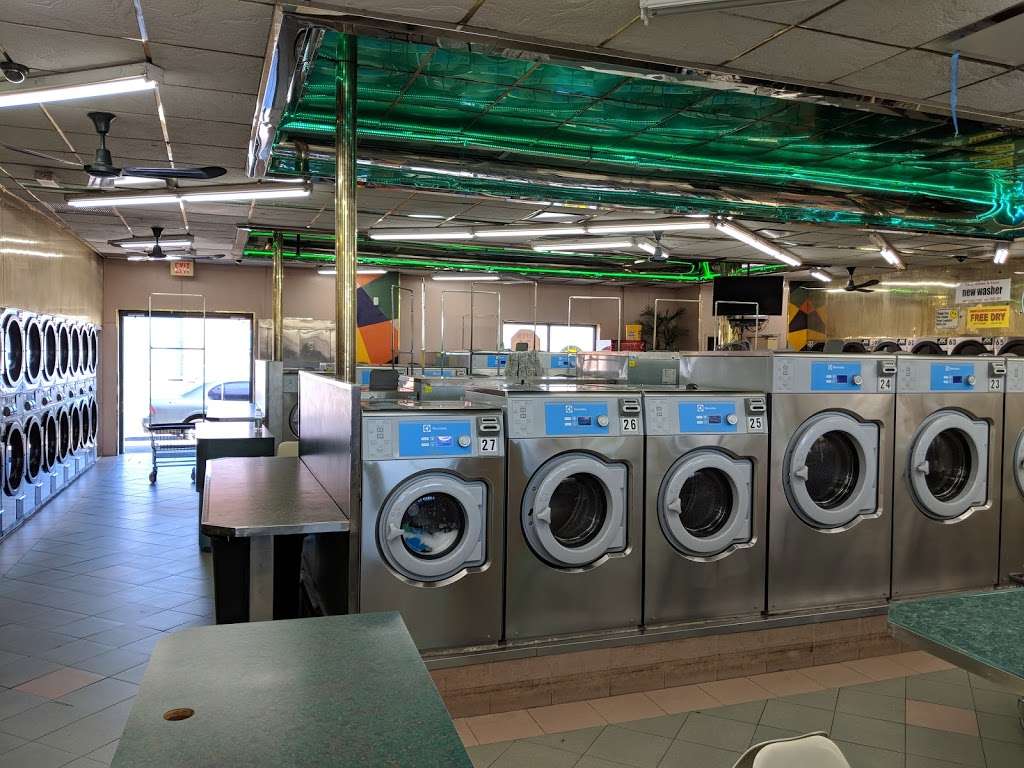 Laundry Center Copiague | Decker St, Copiague, NY 11726