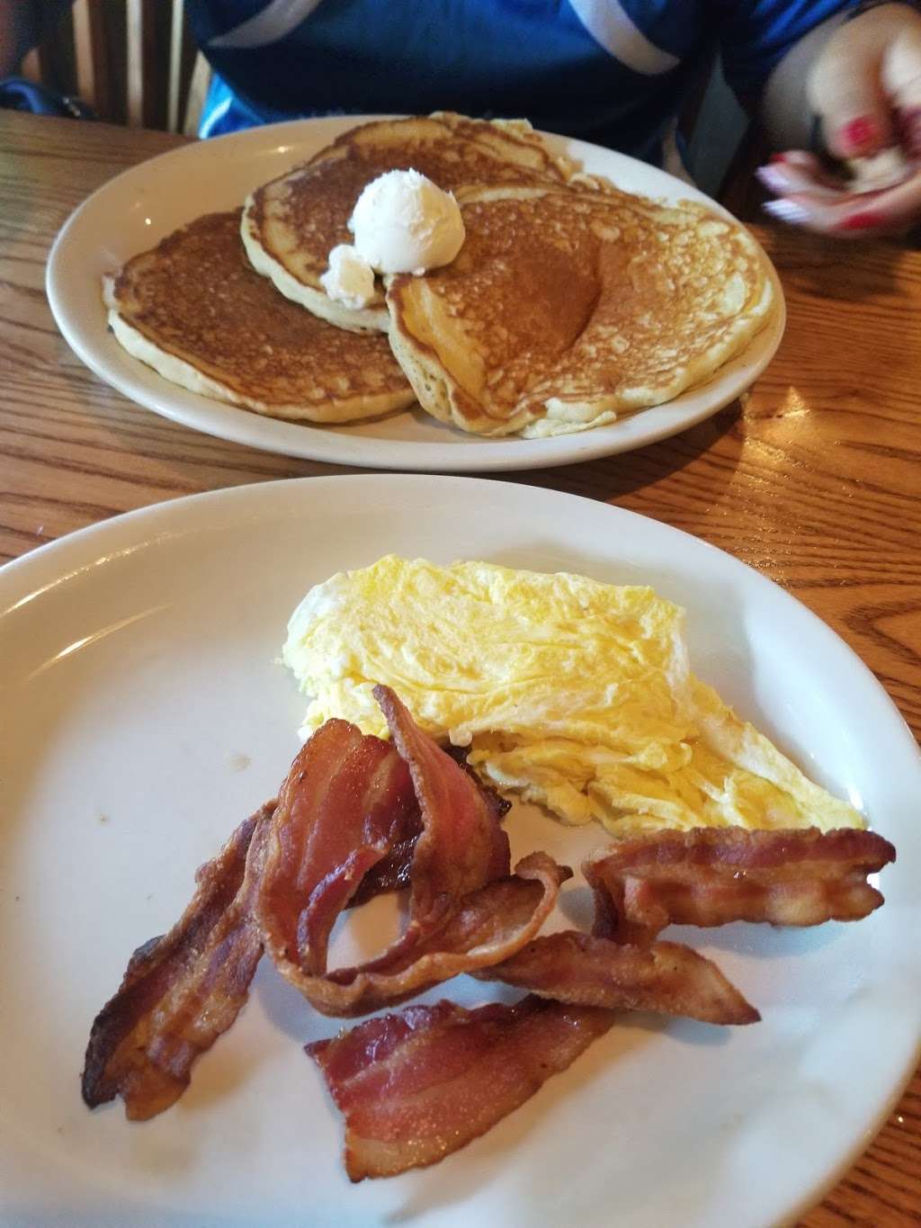 Cracker Barrel Old Country Store | 17115 Dumfries Rd, Dumfries, VA 22025, USA | Phone: (703) 441-2764