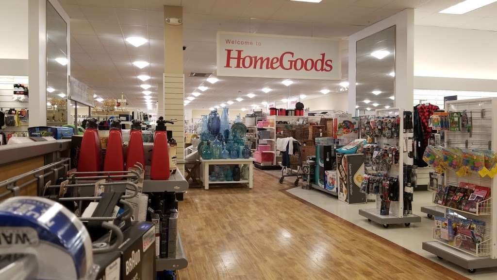 Marshalls & HomeGoods | 153 University Ave, Westwood, MA 02090, USA | Phone: (781) 326-6057