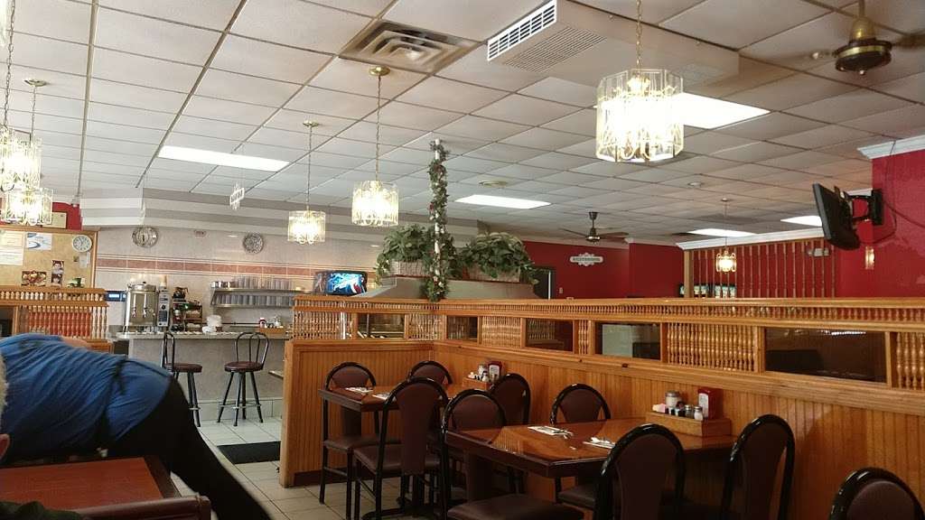 Middletown Family Restaurant | 5240 Summit Bridge Rd, Middletown, DE 19709, USA | Phone: (302) 376-1227