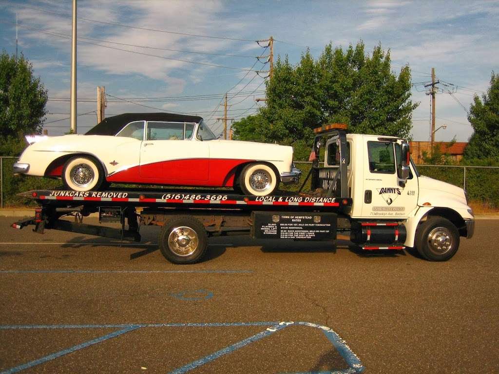 Dannys Towing Service | 305 Lincoln Ave, Rockville Centre, NY 11570, USA | Phone: (516) 317-6610