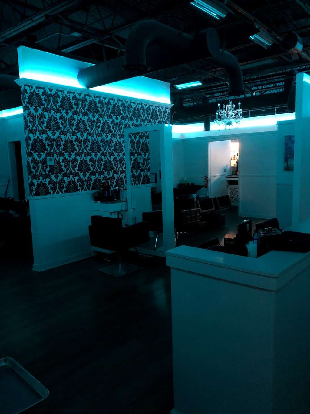 Aura Salon | 43 Bloomfield Ave, Caldwell, NJ 07006, USA | Phone: (973) 228-2229