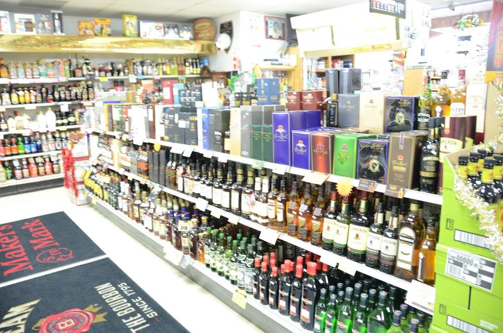 Dinos Cardinal Liquors | 1810 N Delany Rd, Gurnee, IL 60031, USA | Phone: (847) 623-6771