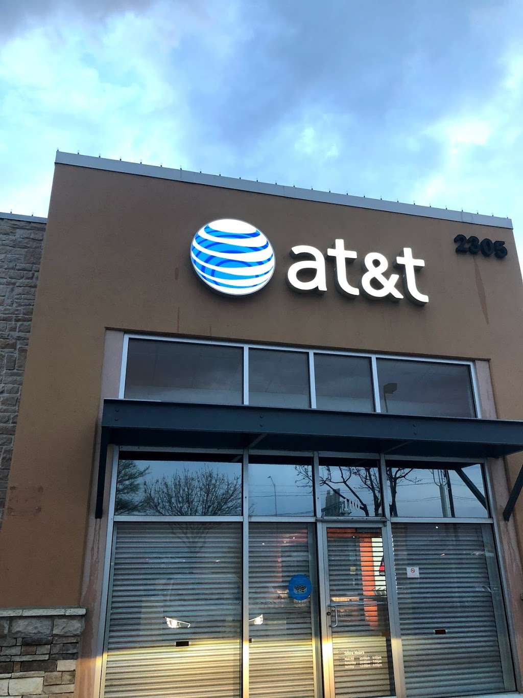 AT&T Store | 2305 W, I-20 Suite 100, Grand Prairie, TX 75052, USA | Phone: (972) 606-8885