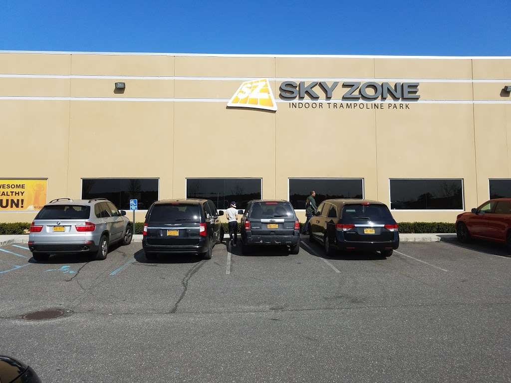 Sky Zone Trampoline Park | 111 Rodeo Dr, Brentwood, NY 11717 | Phone: (631) 392-2600