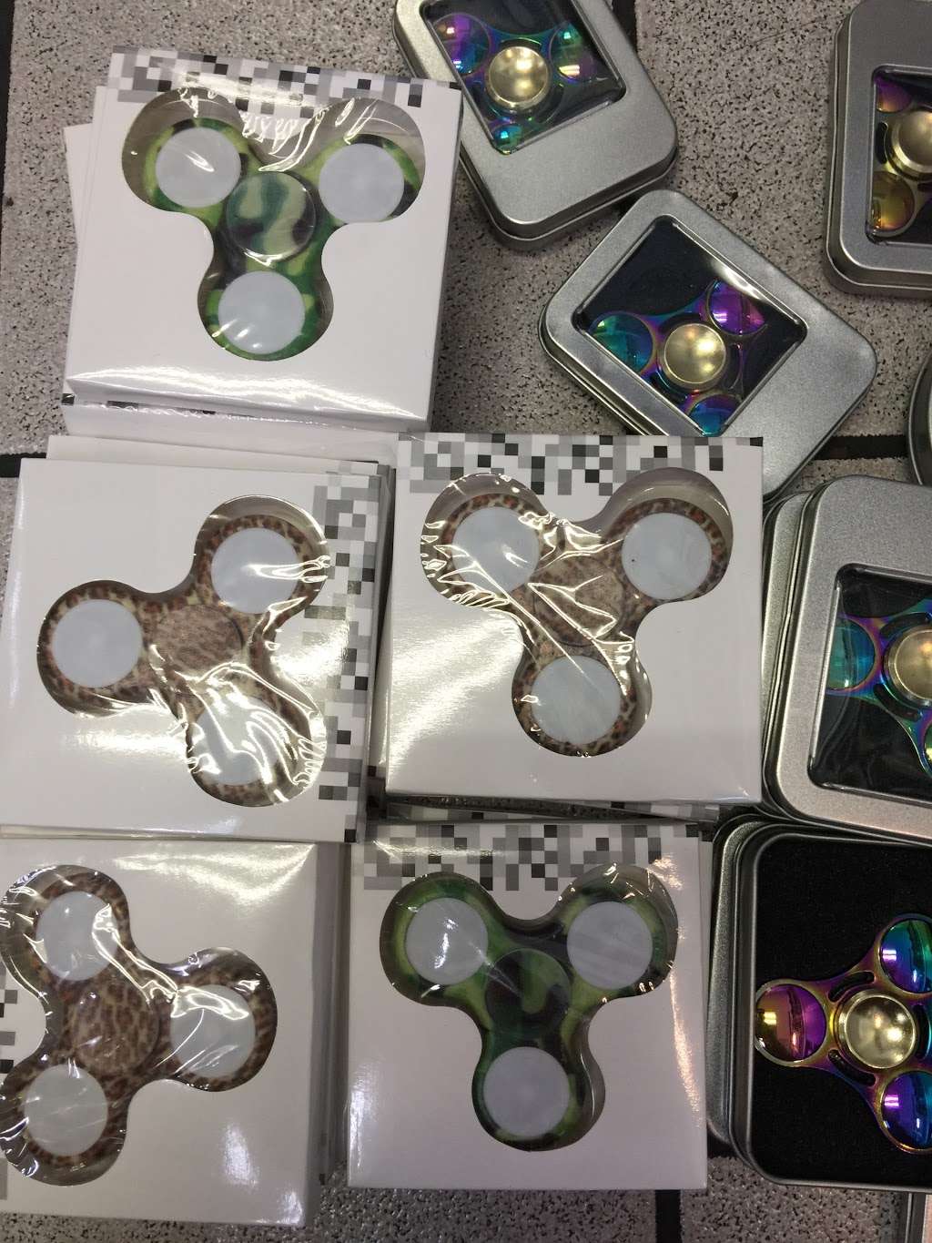 Fidget spinner Blue | 6392 Babcock Rd, San Antonio, TX 78240, USA | Phone: (210) 744-3018