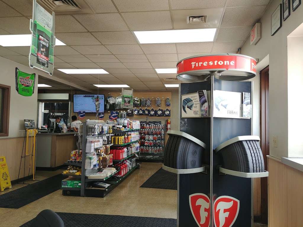 Willkomms PETRO:Lube | 923 S Sylvania Ave, Sturtevant, WI 53177, USA | Phone: (262) 884-0710