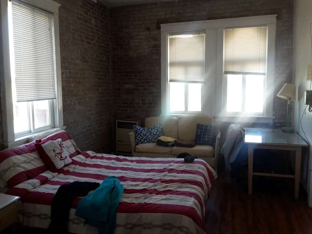 Venice Beach Hostel | 1515 Pacific Ave, Venice, CA 90291, USA | Phone: (310) 452-3052