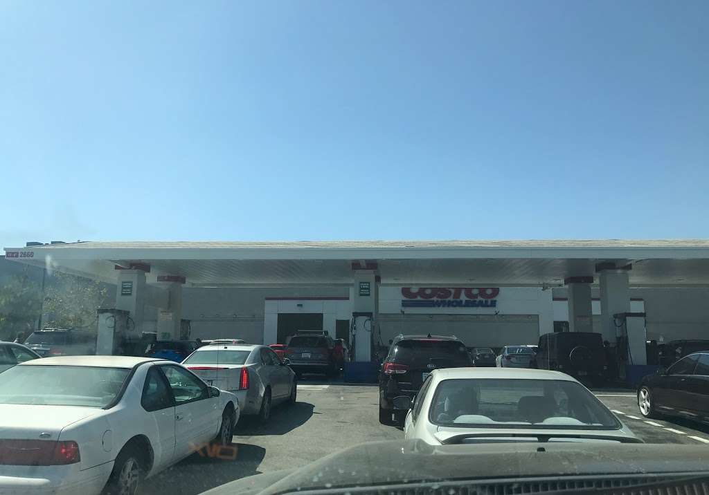 Costco Gasoline | 2660 Park Center Dr, Simi Valley, CA 93065, USA | Phone: (805) 578-3301