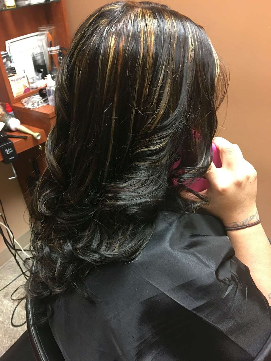 Hair With Ashyia DiVine @ Grandeur Salon And Spa | Granduer Salon And Spa, 1809 Knapp St, Crest Hill, IL 60403, USA | Phone: (815) 408-0772