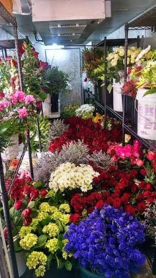 A Basket of Love Florist | 812 South Cocoa Boulevard, Rosa L Jones Dr, Cocoa, FL 32922, USA | Phone: (321) 633-7673