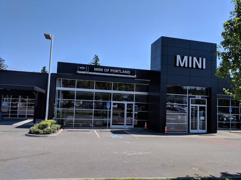 Mini of Portland | 9134 SW Canyon Rd, Portland, OR 97225, USA | Phone: (971) 285-4182