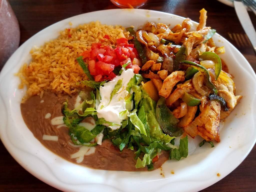 El Pedregal Mexican Restaurant | 44 E Columbus St, Lithopolis, OH 43136, USA | Phone: (614) 829-2394