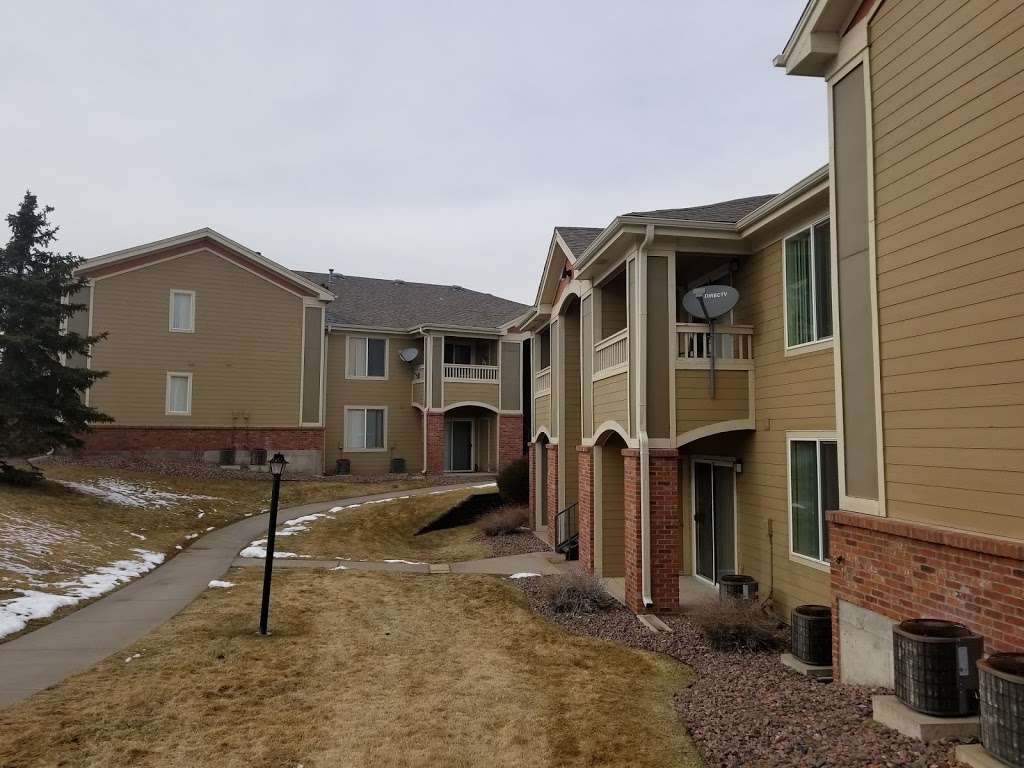 Traditions Apartments | 3220 E County Line Rd, Littleton, CO 80126, USA | Phone: (303) 771-2900