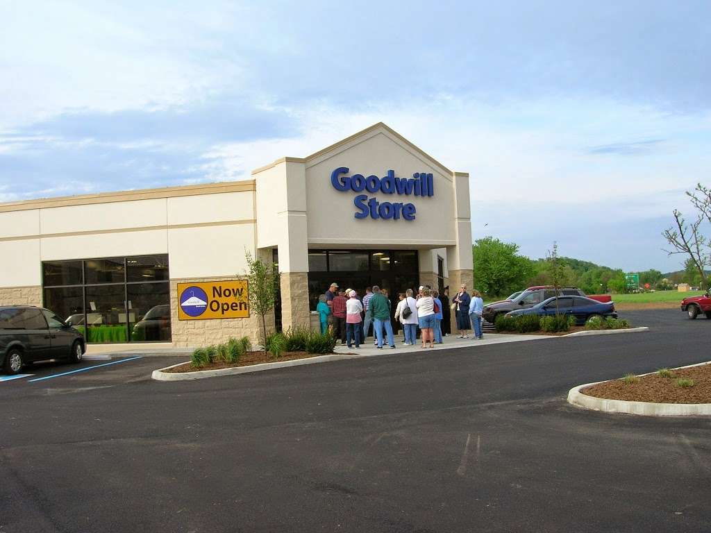Goodwill Store | 75 Bills Blvd, Martinsville, IN 46151, USA | Phone: (765) 349-0009