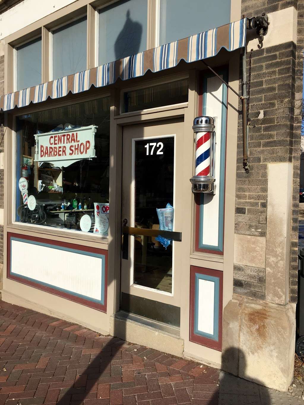 Central Barber Shop | 172 E Chicago St, Elgin, IL 60120, USA | Phone: (847) 741-2485