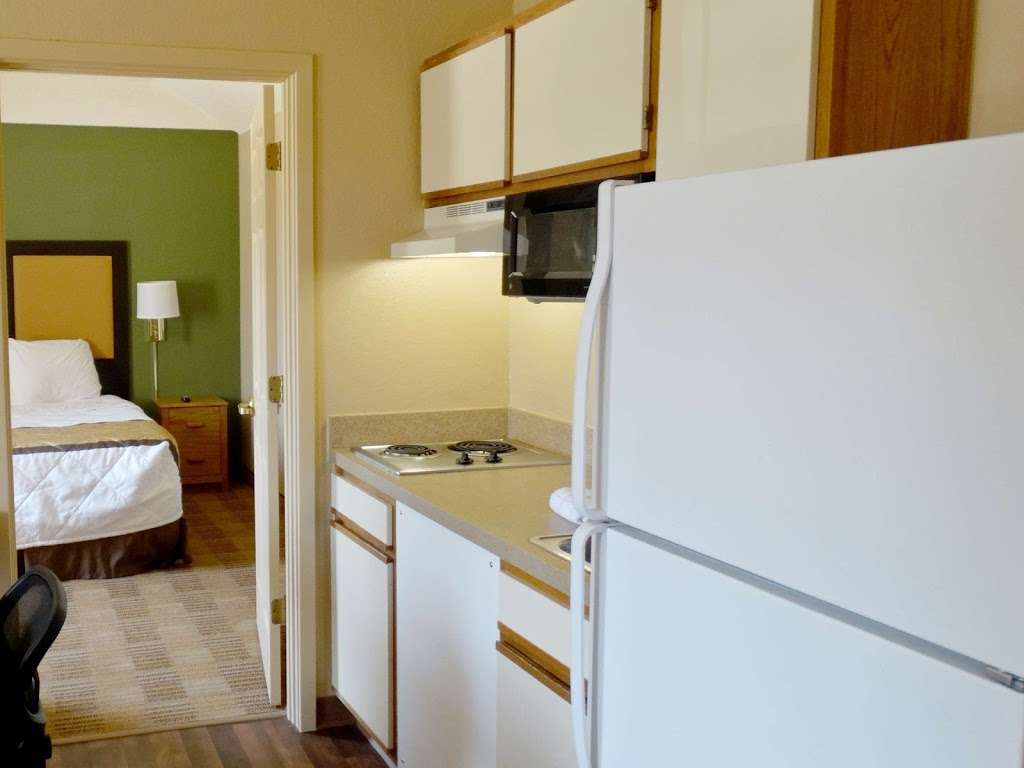 Extended Stay America Kansas City - Airport - Tiffany Springs | 9701 N Shannon Ave, Kansas City, MO 64153, USA | Phone: (816) 891-8500