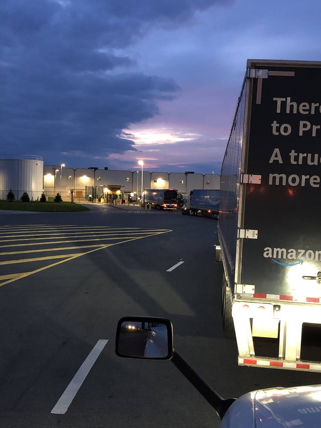 Amazon Fulfillment Truck Entrance CMH2 | 6050 Gateway Ct, Groveport, OH 43125, USA | Phone: (877) 684-5069