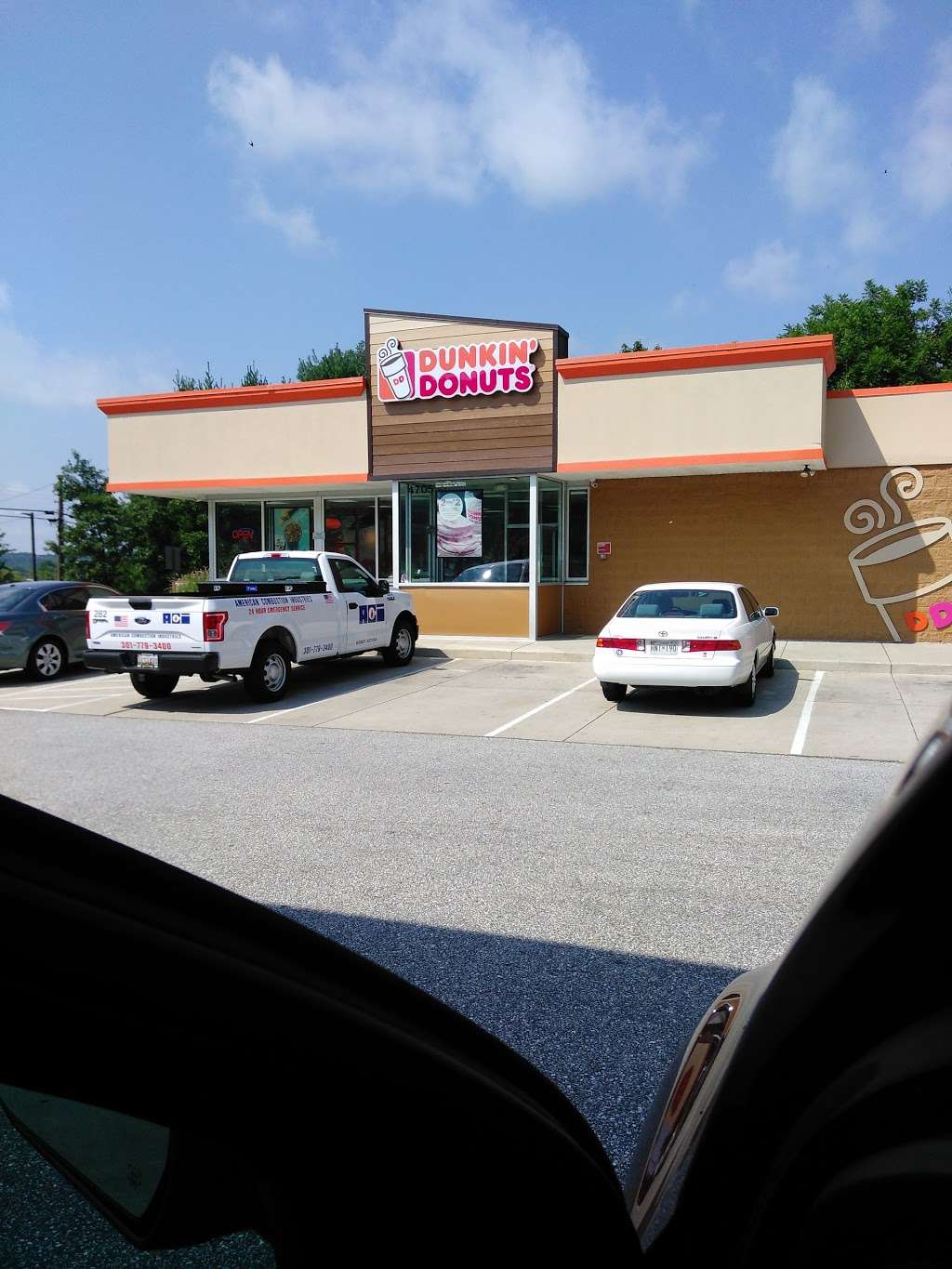 Dunkin Donuts | 4705 Crain Hwy, Upper Marlboro, MD 20772, USA | Phone: (301) 780-8444