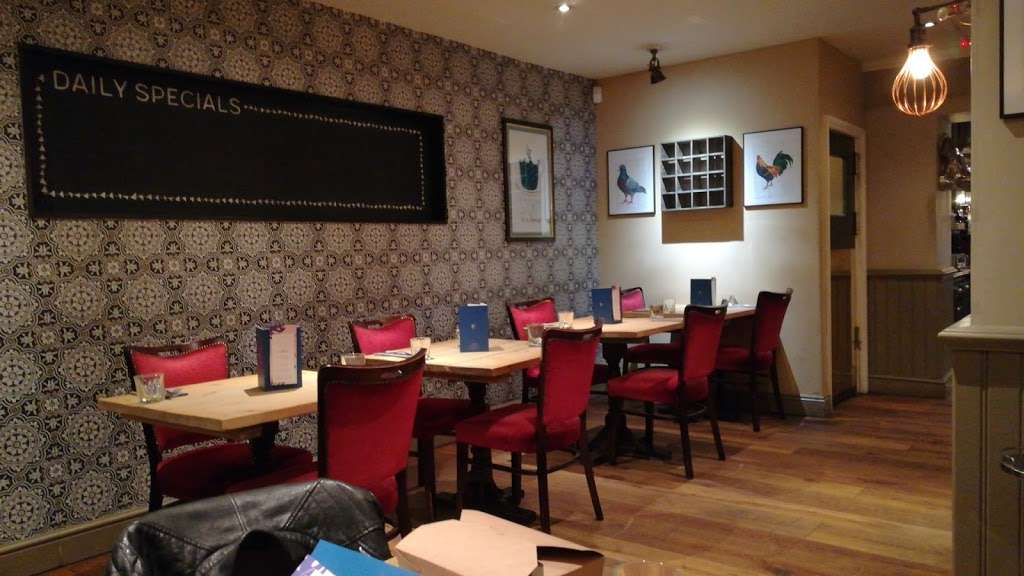 The Curious Pig in the Parlour | Effingham Rd, Copthorne, Crawley RH10 3HY, UK | Phone: 01342 716202