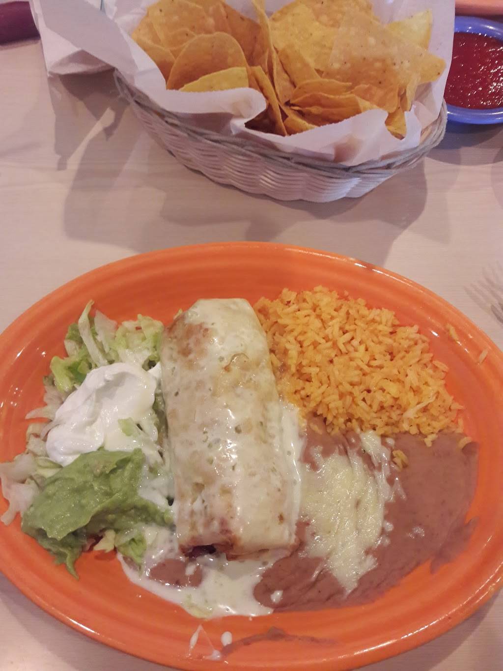 Dos Reales Mexican Restaurant | 8841 W 75th St, Overland Park, KS 66204, USA | Phone: (913) 341-1046