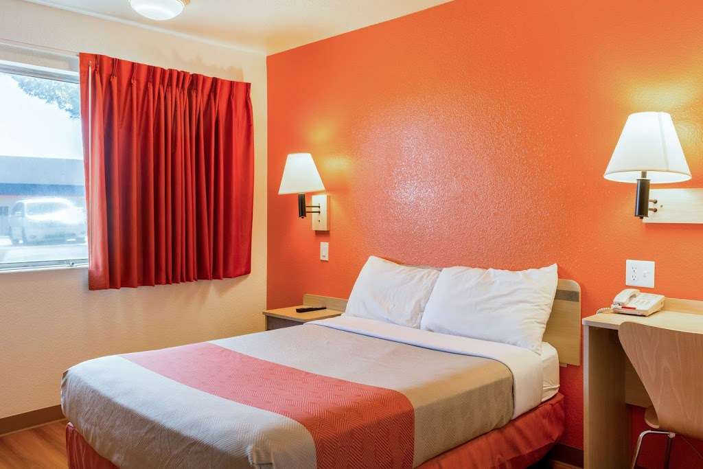 Motel 6 Mojave | 16958 CA-58, Mojave, CA 93501 | Phone: (661) 219-0784