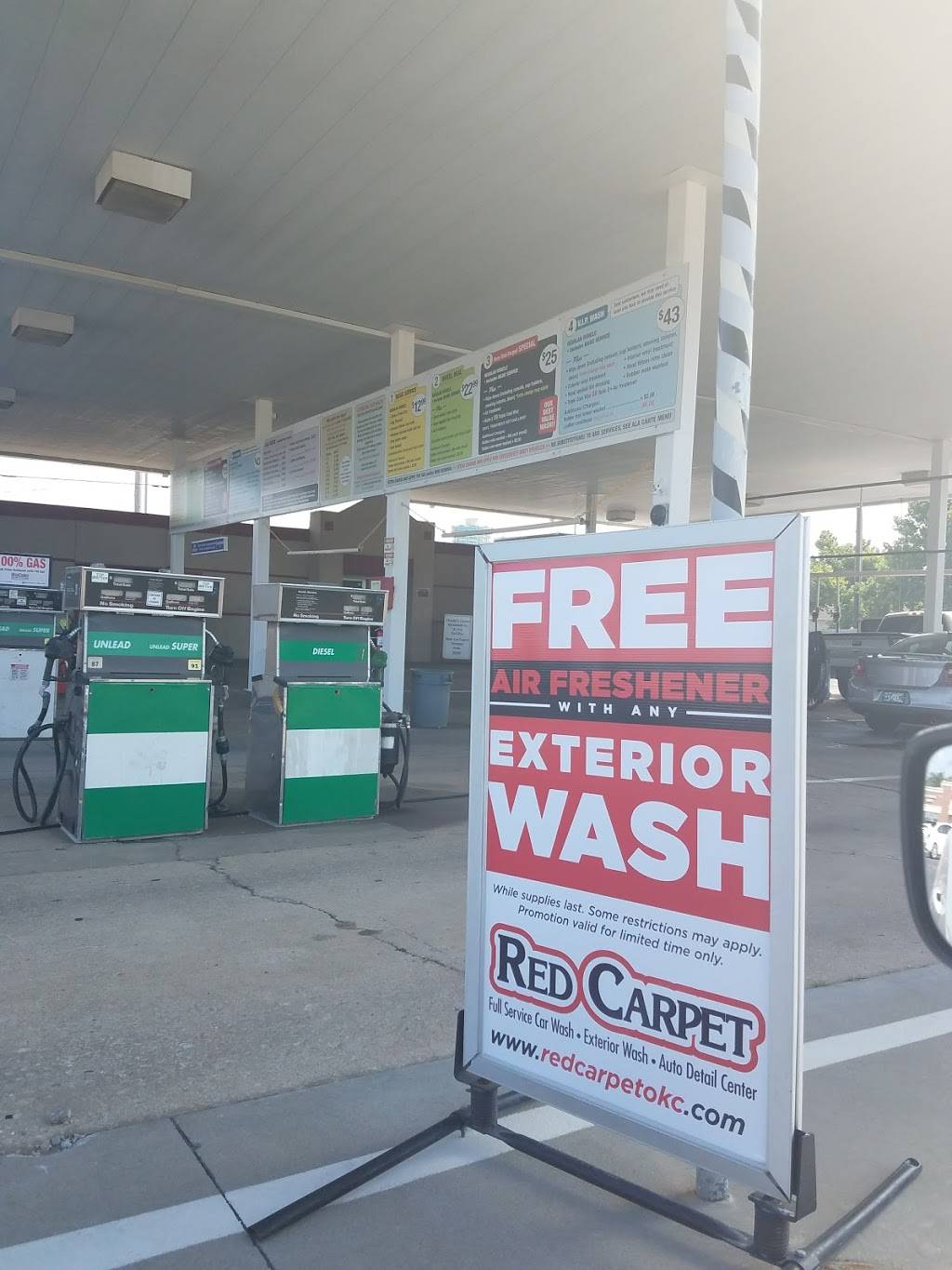 Red Carpet Car Wash | 6405 N May Ave, Oklahoma City, OK 73116, USA | Phone: (405) 840-4477