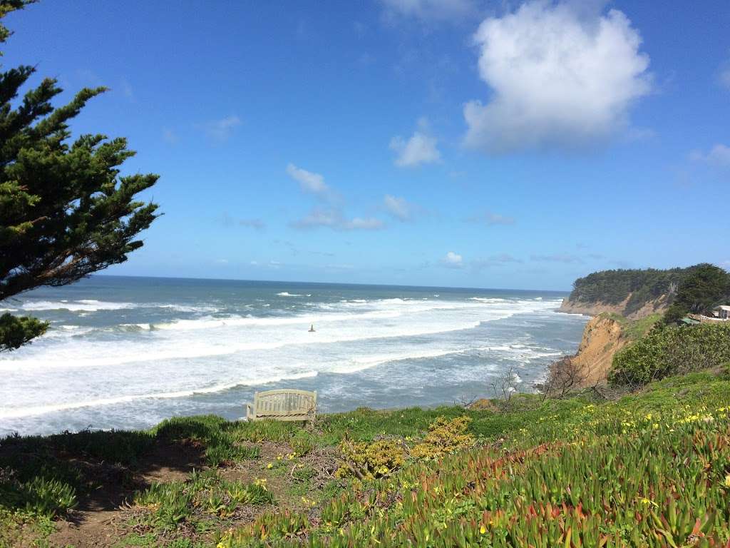 Tide Pools Parking Lot | Half Moon Bay, CA 94019