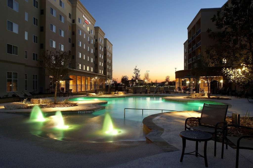 Residence Inn by Marriott San Antonio Six Flags® at The RIM | 5707 Rim Pass Drive, San Antonio, TX 78257, USA | Phone: (210) 561-0200