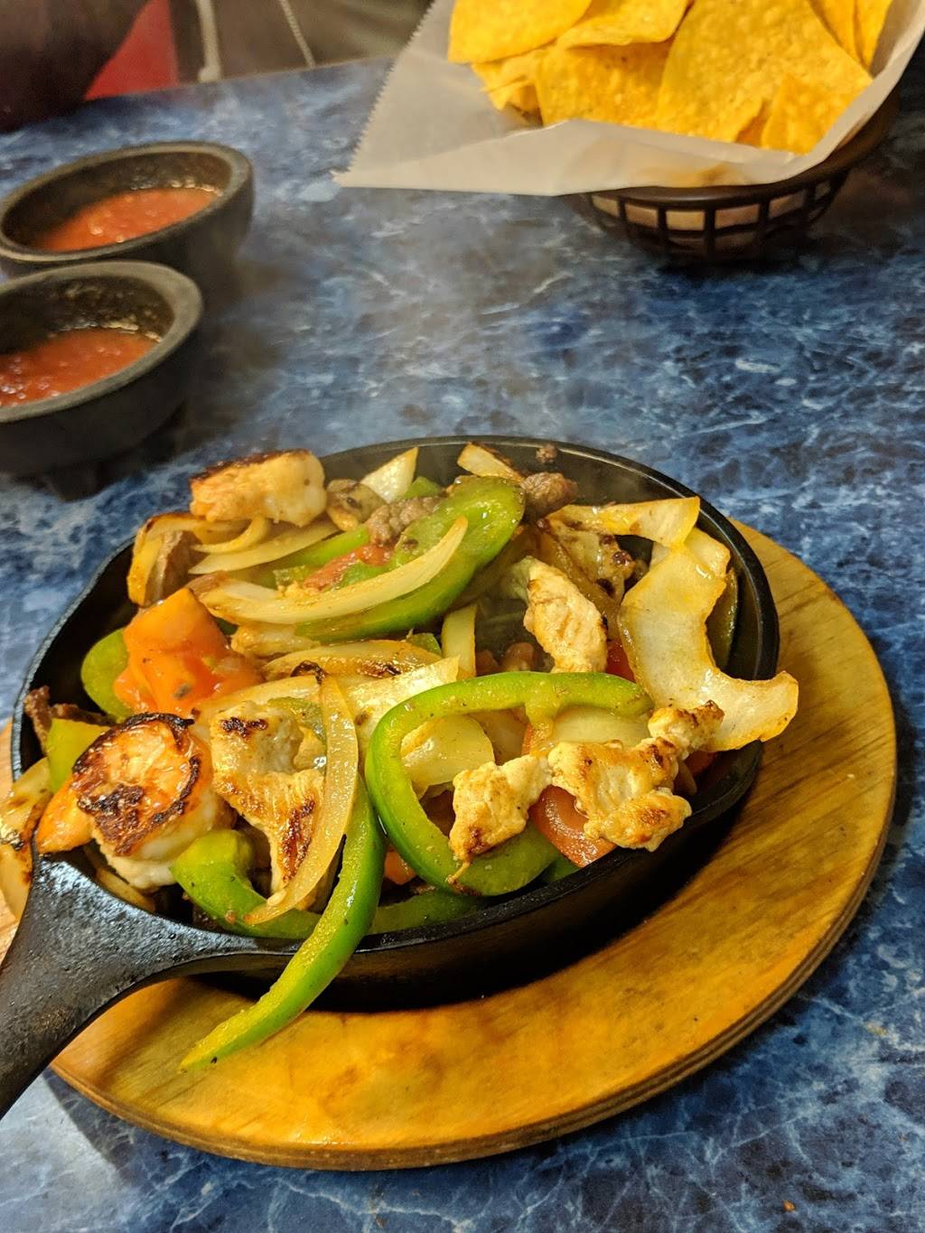 Manantial Mexican Grill | 1205 Shelby Hwy, Cherryville, NC 28021, USA | Phone: (704) 435-6887