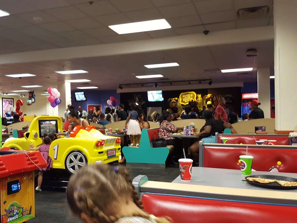 Chuck E. Cheeses | 9175 E Roosevelt Blvd Suite 2, Philadelphia, PA 19114, USA | Phone: (215) 677-6300