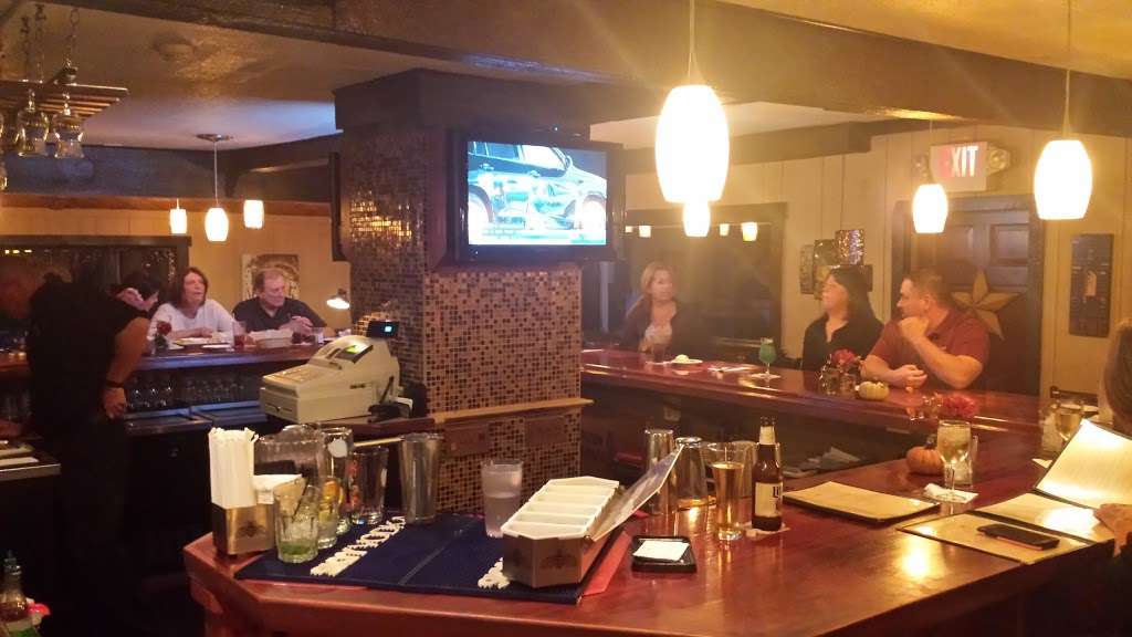 The Hampstead House Restaurant | 251 Hampstead St, Methuen, MA 01844, USA | Phone: (978) 655-4176