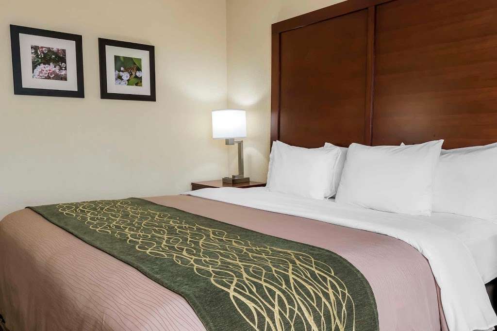 Comfort Inn - Pocono Mountains | Route 940 at 1-80 And, I-476, White Haven, PA 18661 | Phone: (570) 443-8461