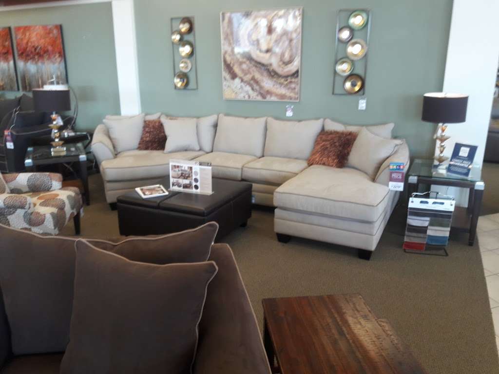 Raymour & Flanigan Furniture and Mattress Store | 939 Old York Rd, Jenkintown, PA 19046, USA | Phone: (215) 572-2461