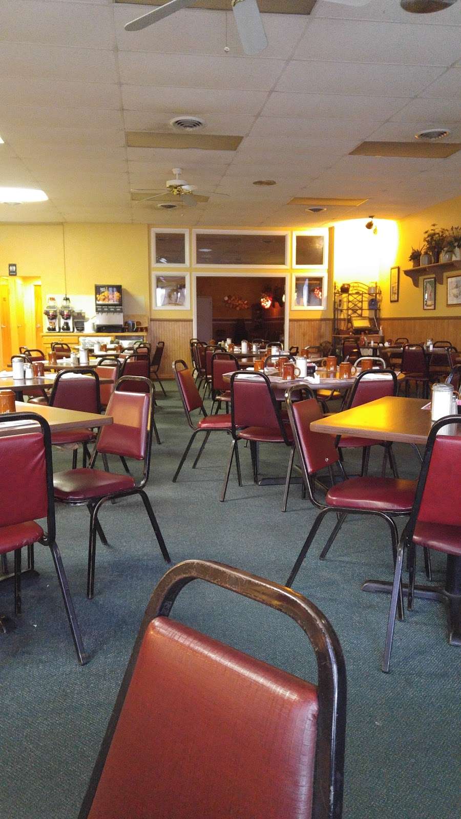 Rosies Restaurant | 370 Lincoln Way E, New Oxford, PA 17350 | Phone: (717) 624-9505