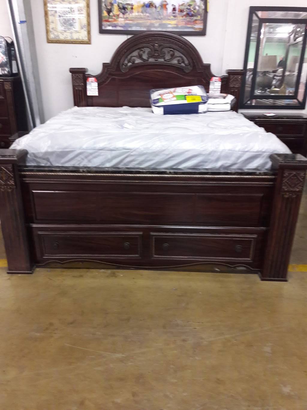 Ashley HomeStore Customer Pickup | 502 Fountain Pkwy #1, Grand Prairie, TX 75050, USA | Phone: (972) 336-0339