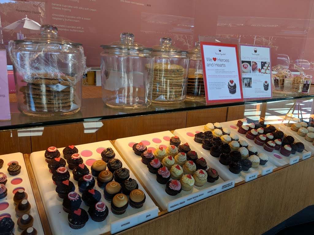 Karas Cupcakes | 855 El Camino Real #50, Palo Alto, CA 94301, USA | Phone: (650) 326-2253