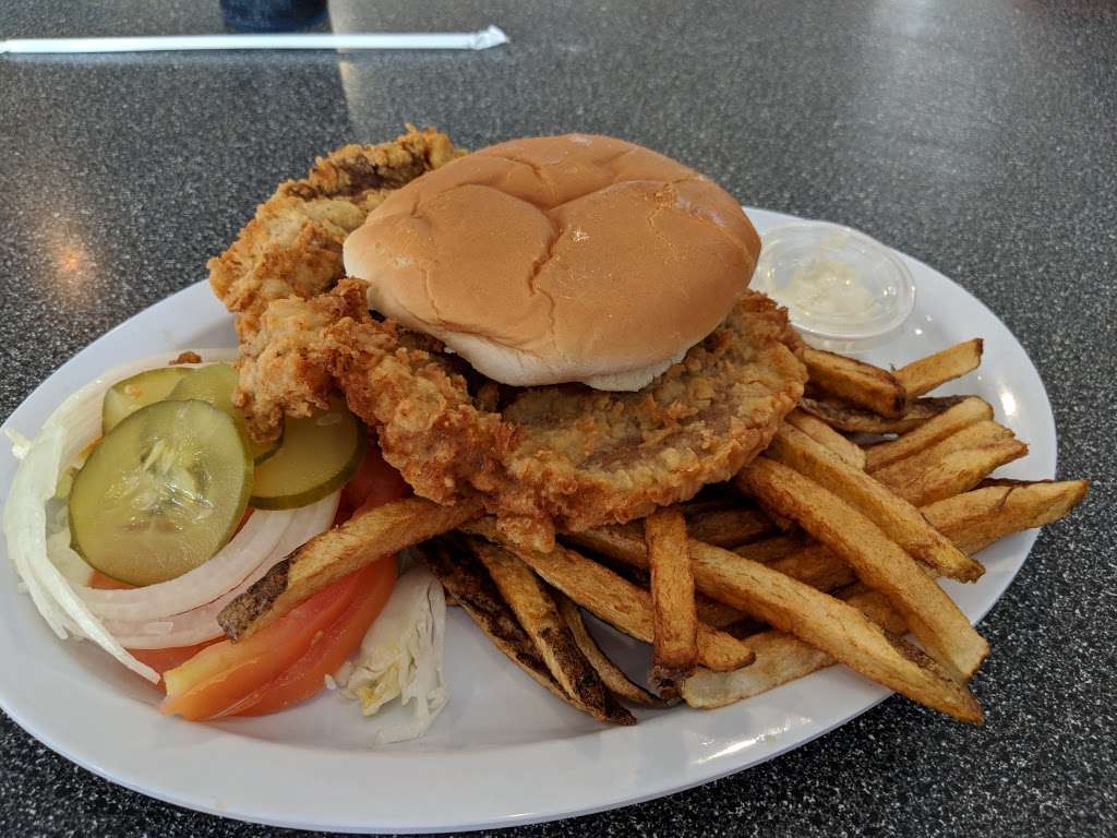 58 Diner | 300 E 10th St, Holden, MO 64040, USA | Phone: (816) 732-4019