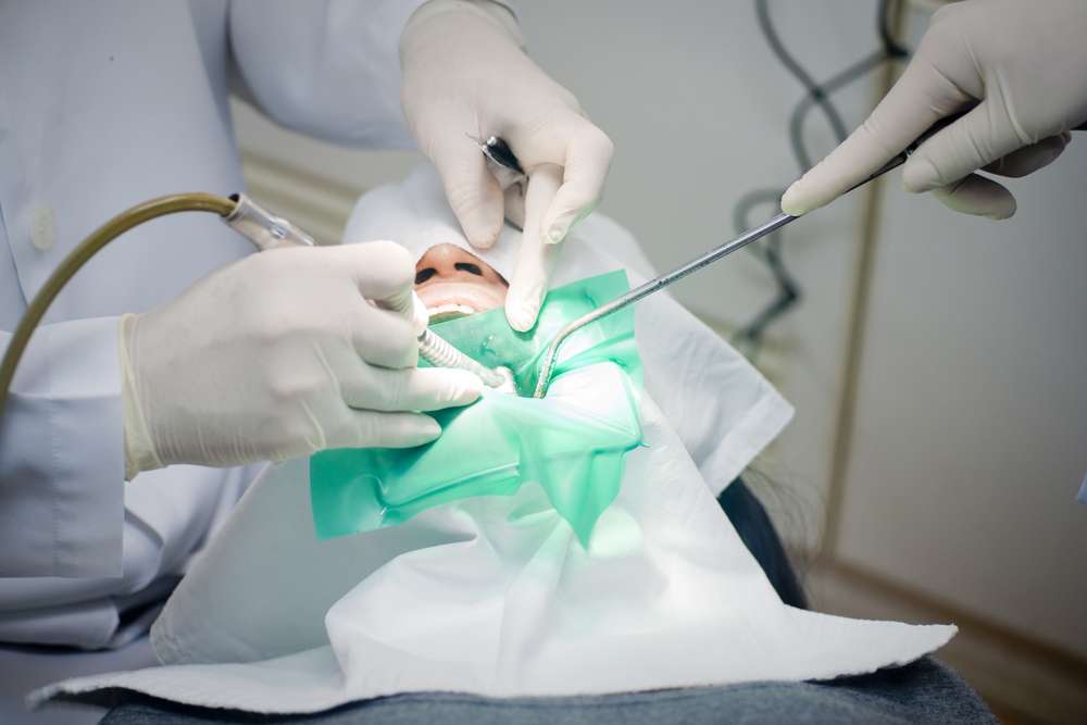 Philadelphia Emergency Dentist | 2417 Welsh Rd, Philadelphia, PA 19114, USA | Phone: (215) 515-5357